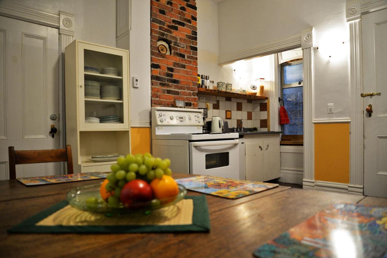 Vancouver Hideaway Guesthouse Room photo